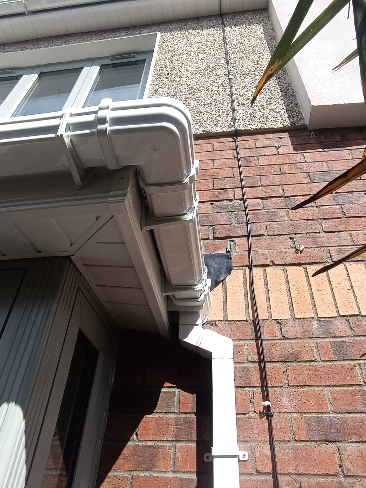 New uPVC guttering & downpipe